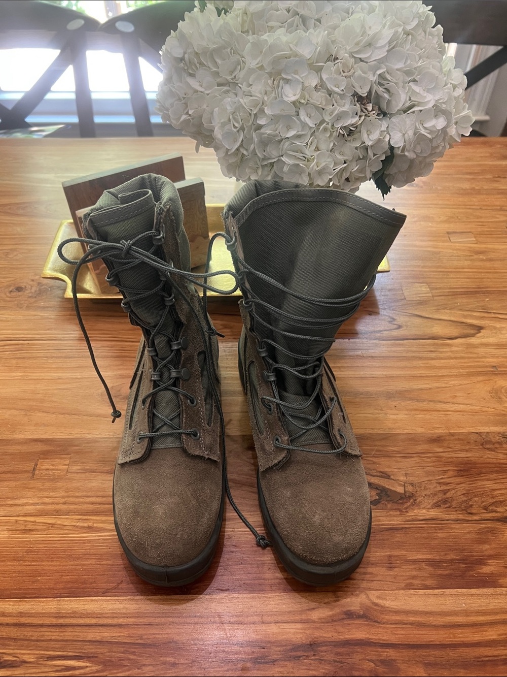 Women’s Tactical Lace-Up Boots in Olive/Brown size 6.5-7